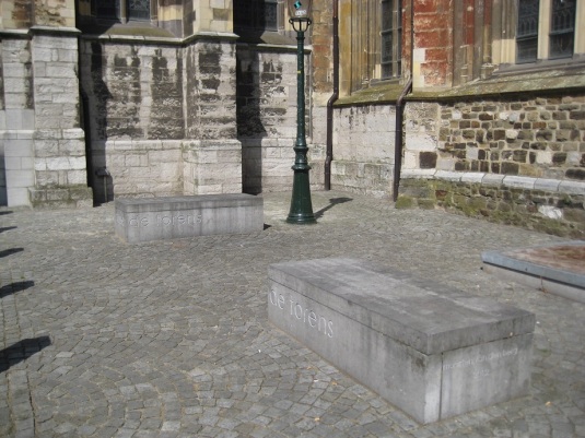 Maastricht Straat Kunst weblog 97 stenen tafels 1