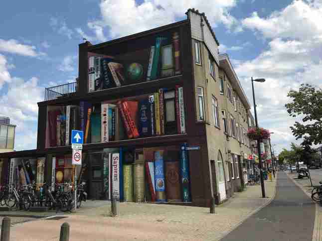 Street Art Utrecht boekenkast_13